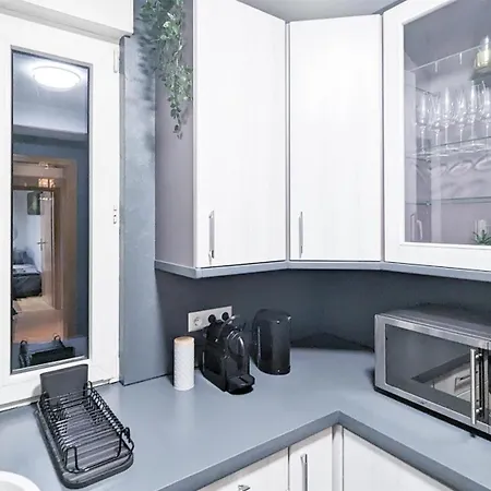 Daire Alfa 4 8 Personen Tv Wifi Wm I 4br 7beds I 8 People I Kitchen L Bathroom