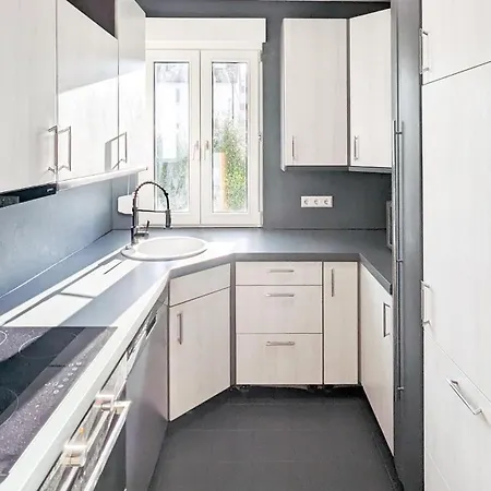 Lägenhet Alfa 4 8 Personen Tv Wifi Wm I 4br 7beds I 8 People I Kitchen L Bathroom *