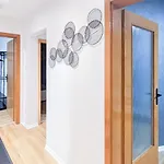 Alfa 4 8 Personen Tv Wifi Wm I 4br 7beds I 8 People I Kitchen L Bathroom Apartmán Štutgart